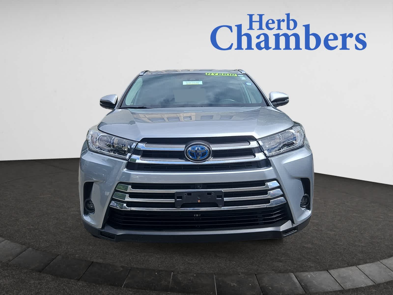used 2019 Toyota Highlander car, priced at $32,998