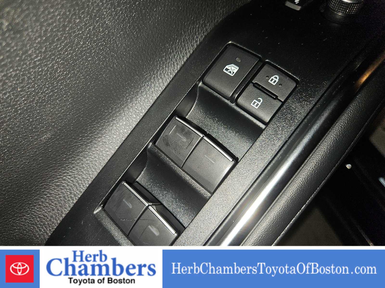 new 2025 Toyota Highlander car, priced at $56,287