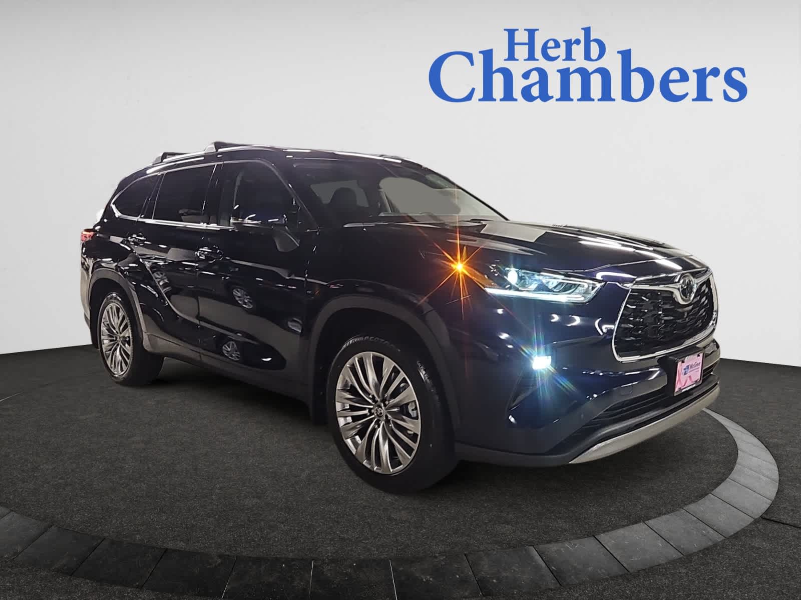 new 2025 Toyota Highlander car, priced at $56,287