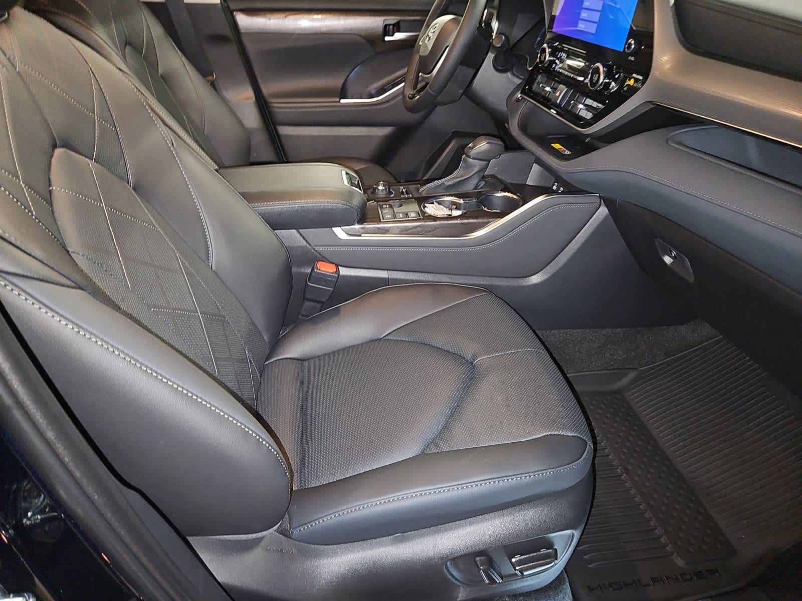 new 2025 Toyota Highlander car, priced at $56,287