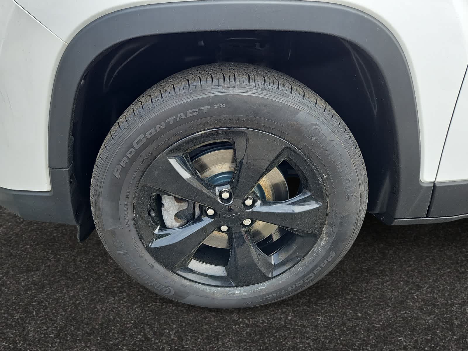 used 2019 Jeep Cherokee car, priced at $14,798