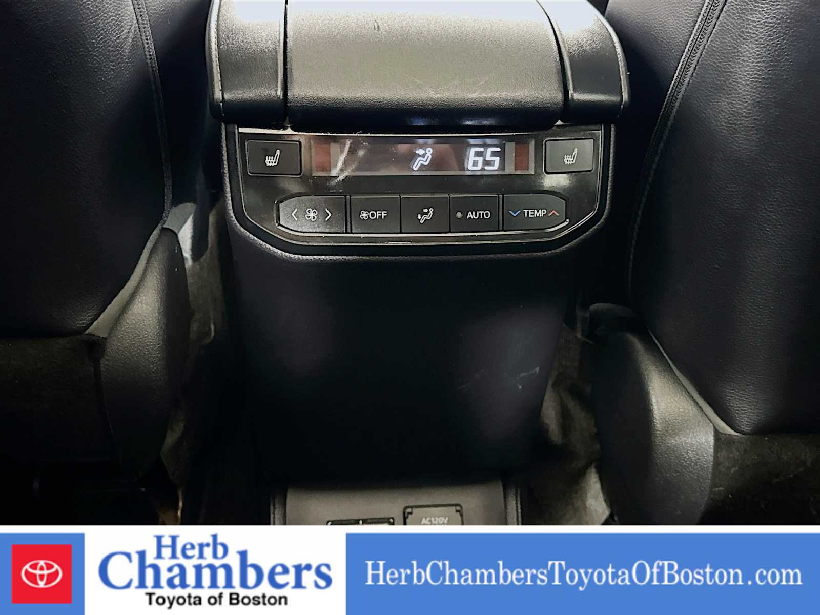 used 2023 Toyota Highlander car, priced at $47,497