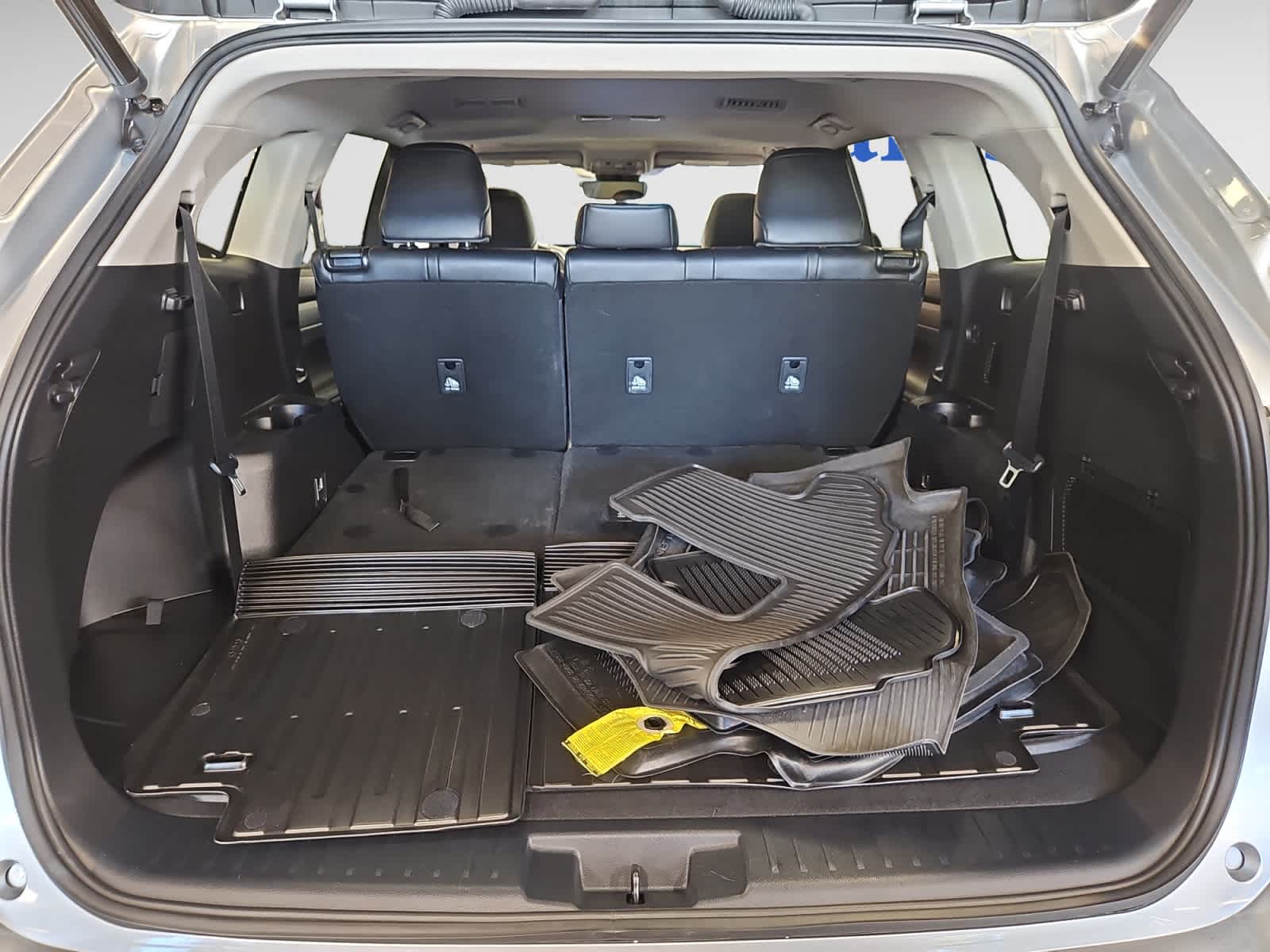 used 2022 Toyota Highlander car, priced at $39,497