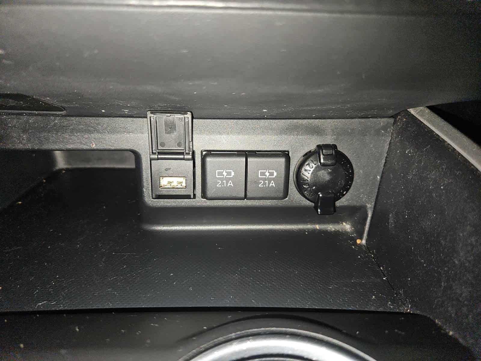 used 2021 Toyota Highlander car, priced at $36,297