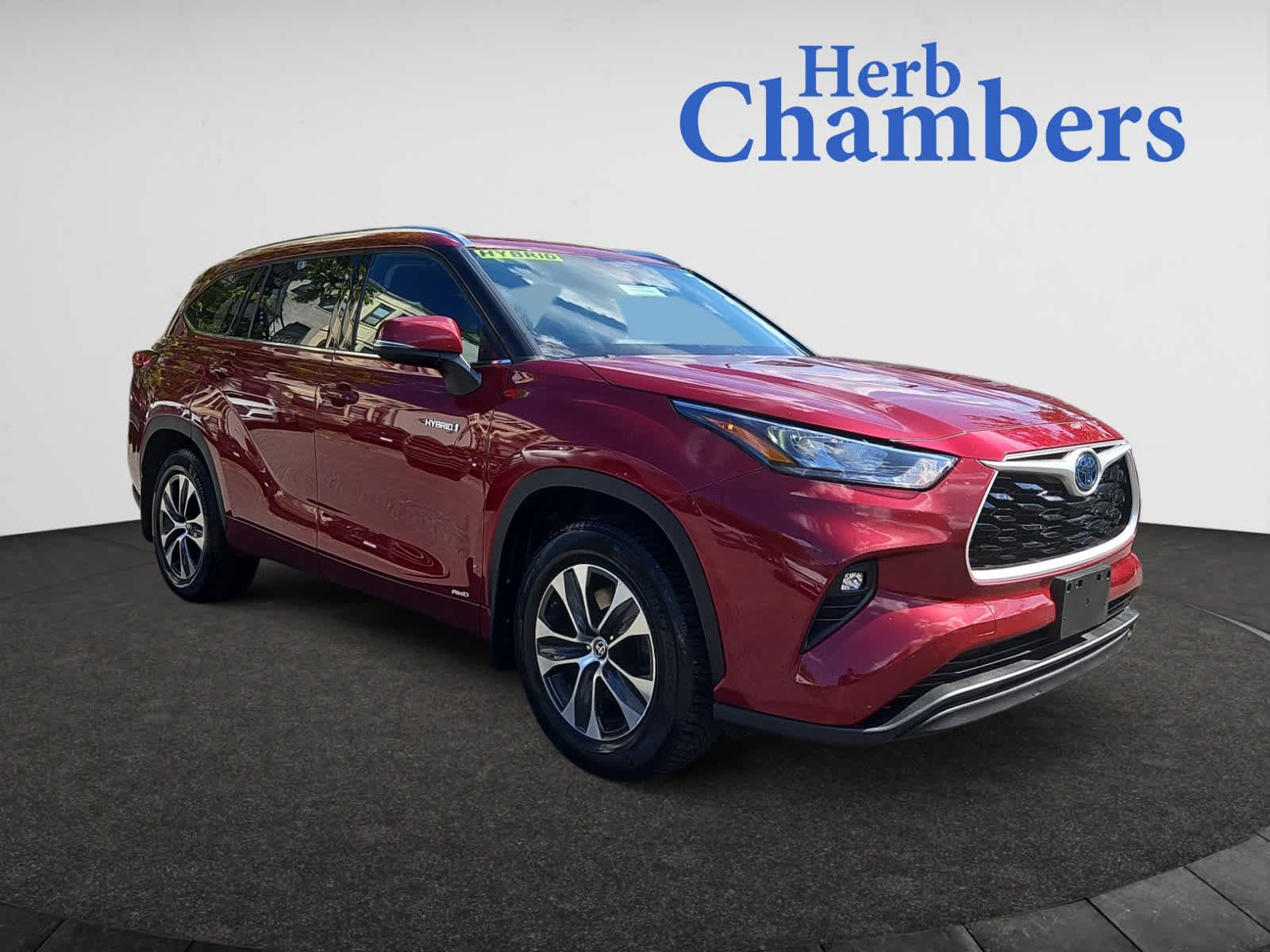 used 2020 Toyota Highlander car, priced at $33,998