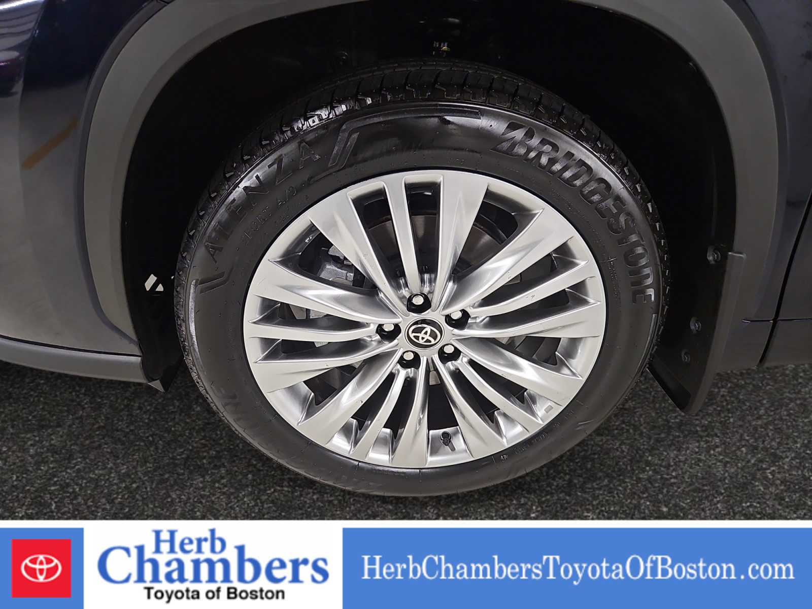 new 2025 Toyota Highlander car, priced at $56,287