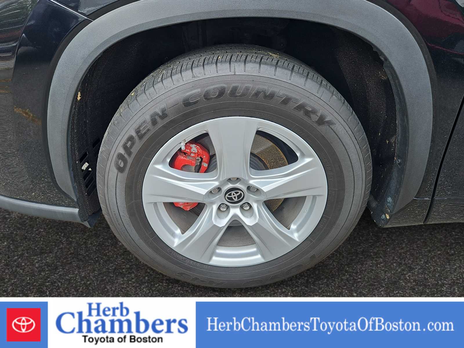 used 2023 Toyota Highlander car, priced at $34,097