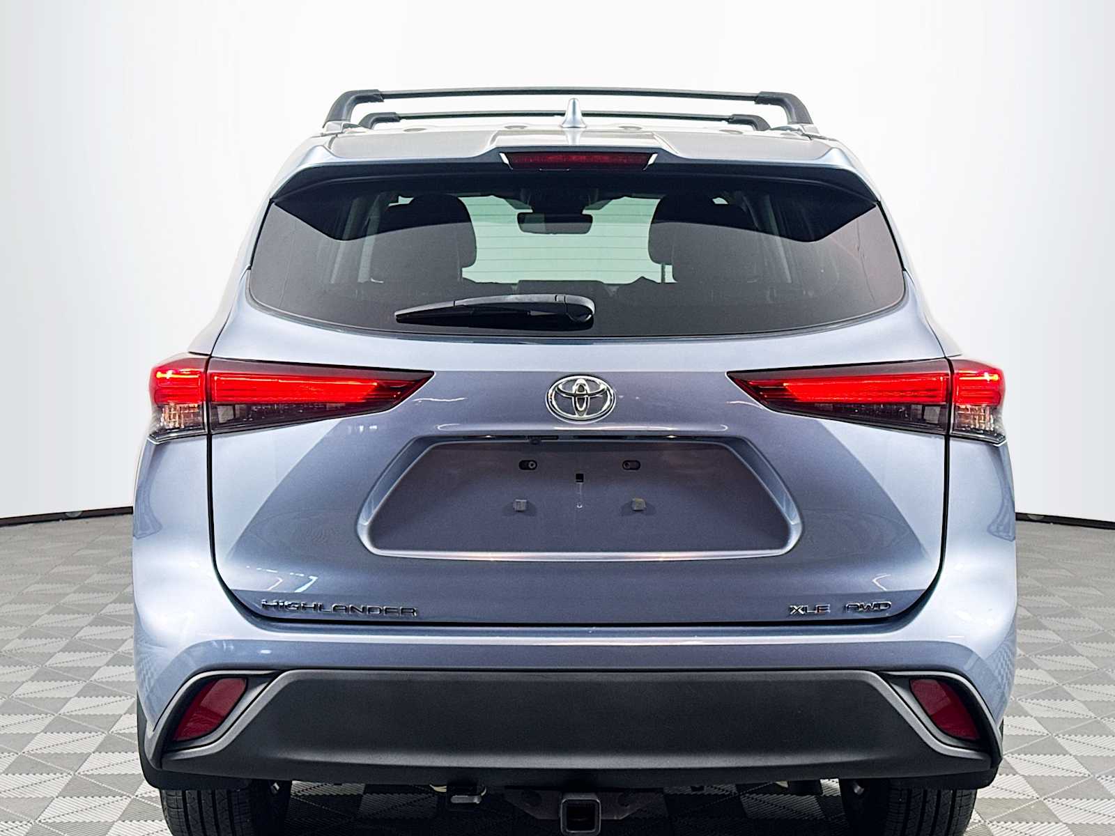 used 2020 Toyota Highlander car, priced at $32,497