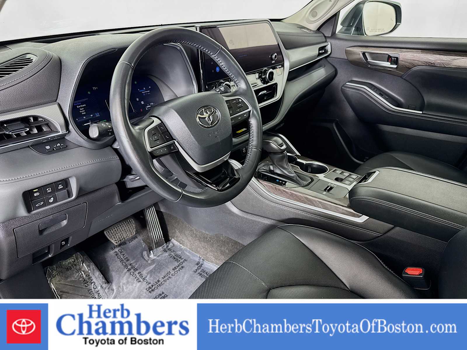 used 2023 Toyota Highlander car, priced at $47,497