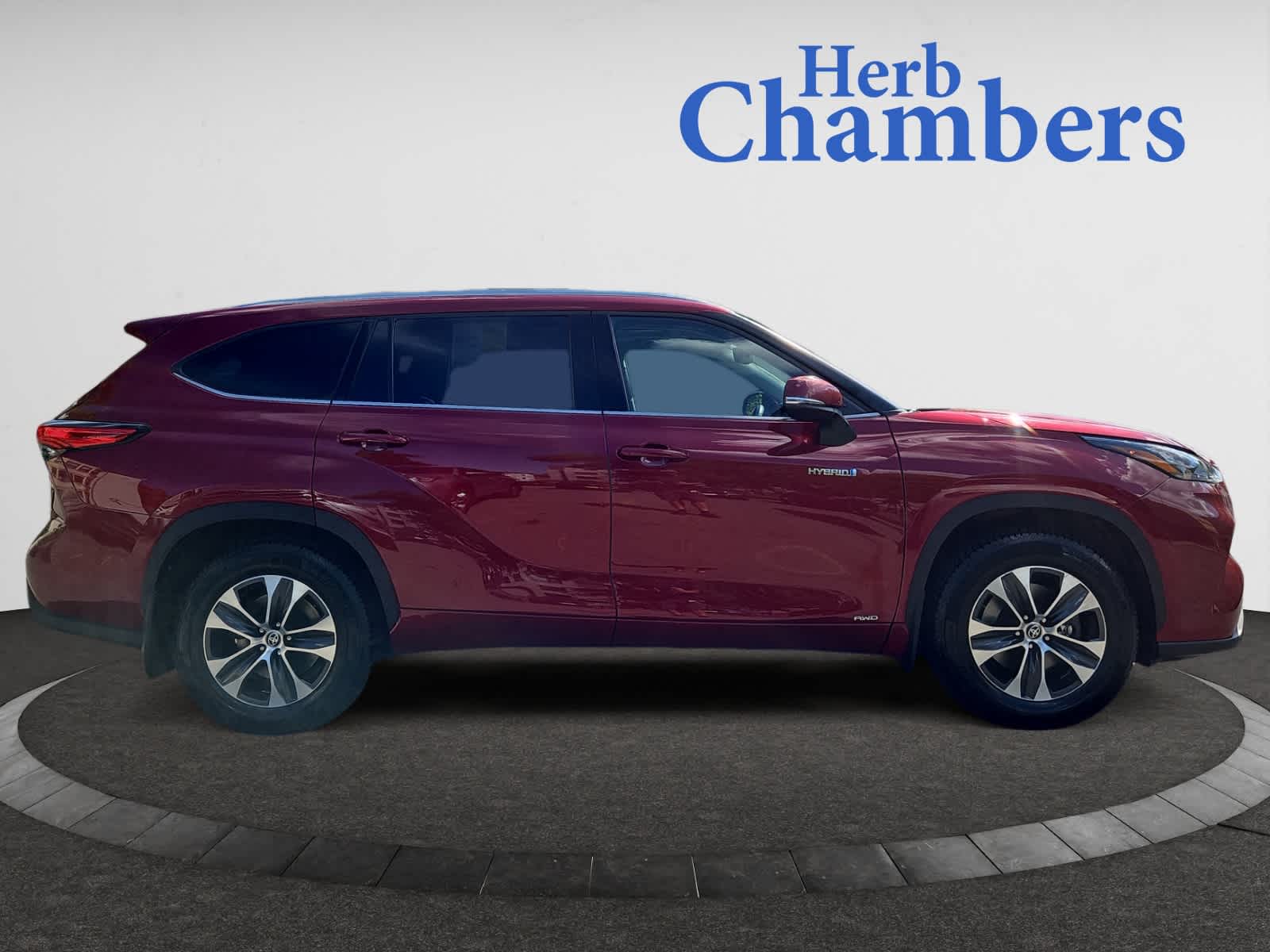 used 2020 Toyota Highlander car, priced at $33,998