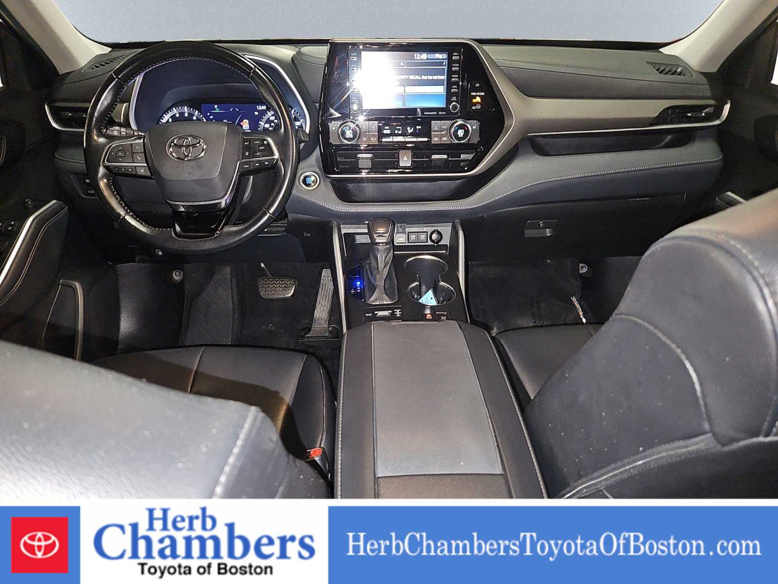 used 2021 Toyota Highlander car, priced at $35,997