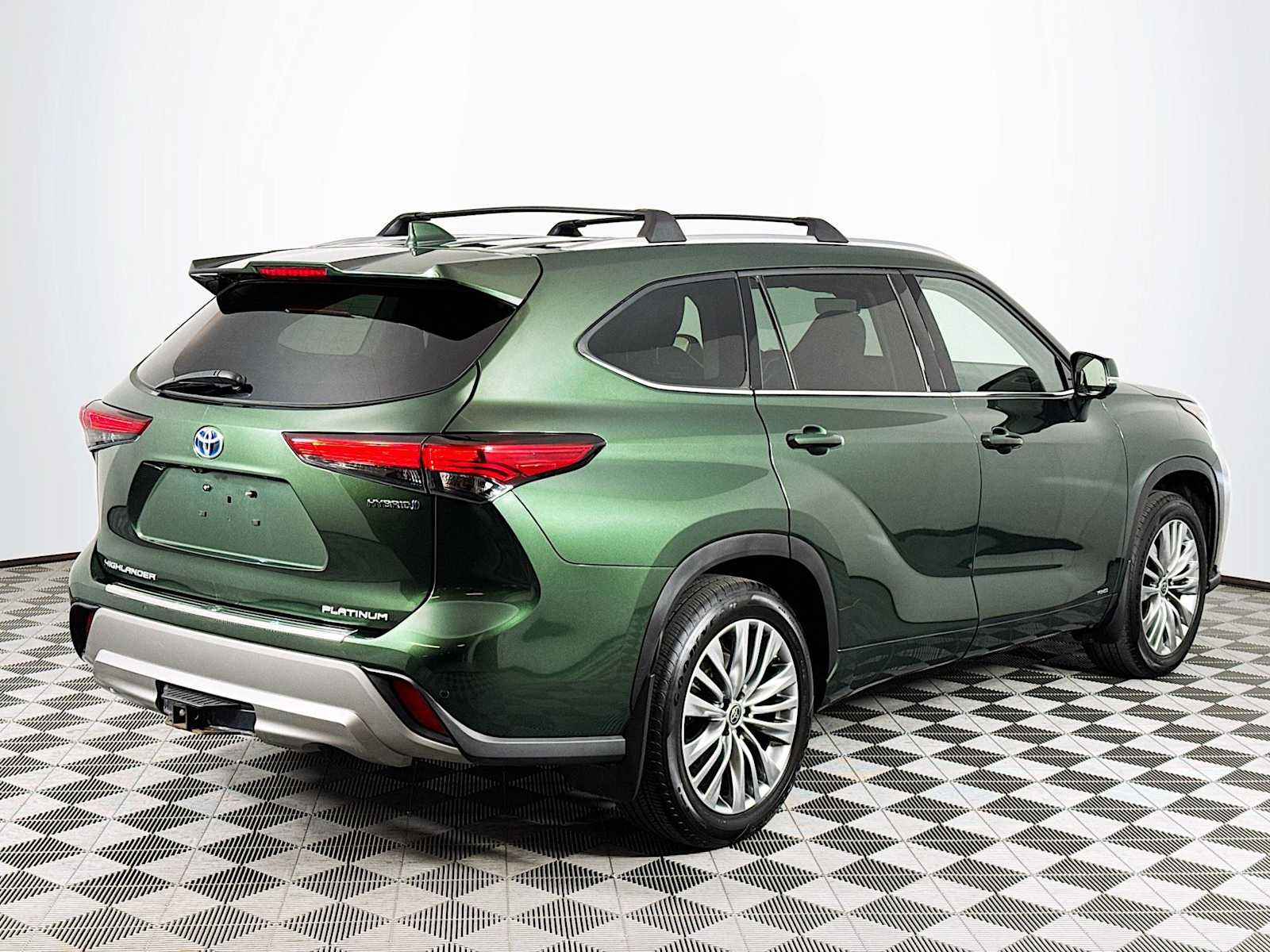 used 2023 Toyota Highlander car, priced at $49,497