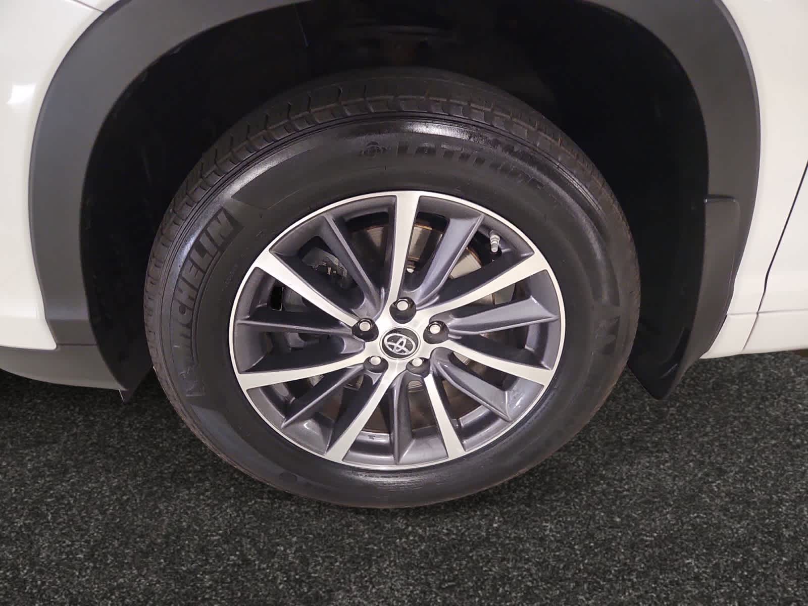 used 2018 Toyota Highlander car, priced at $29,397