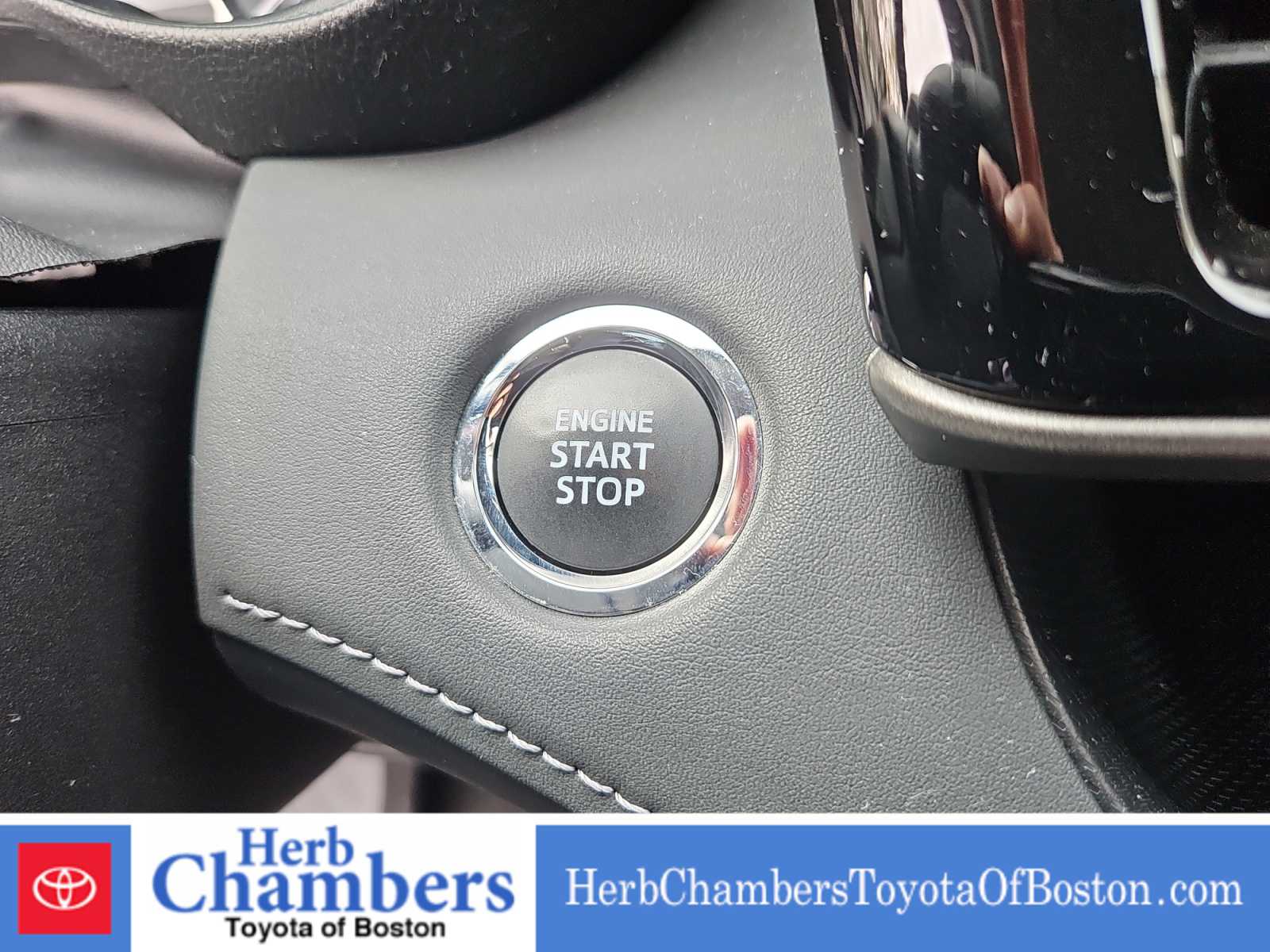 used 2023 Toyota Highlander car, priced at $34,097