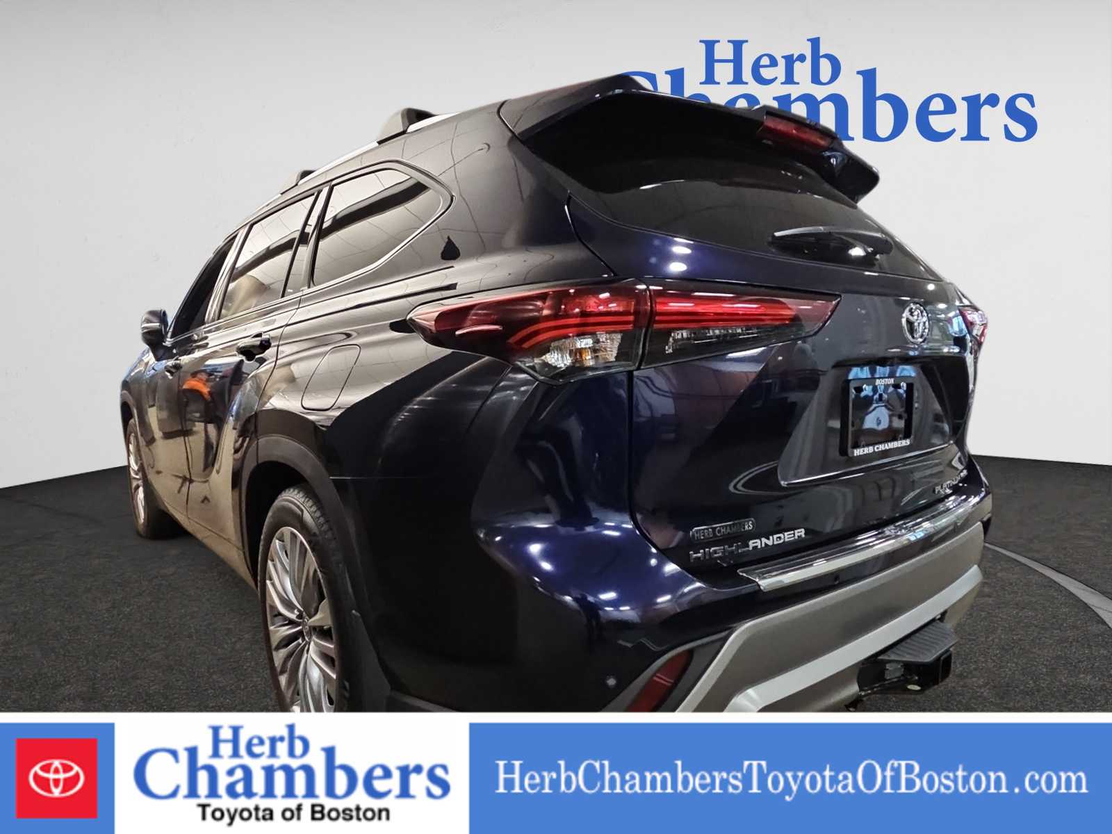 new 2025 Toyota Highlander car, priced at $56,287