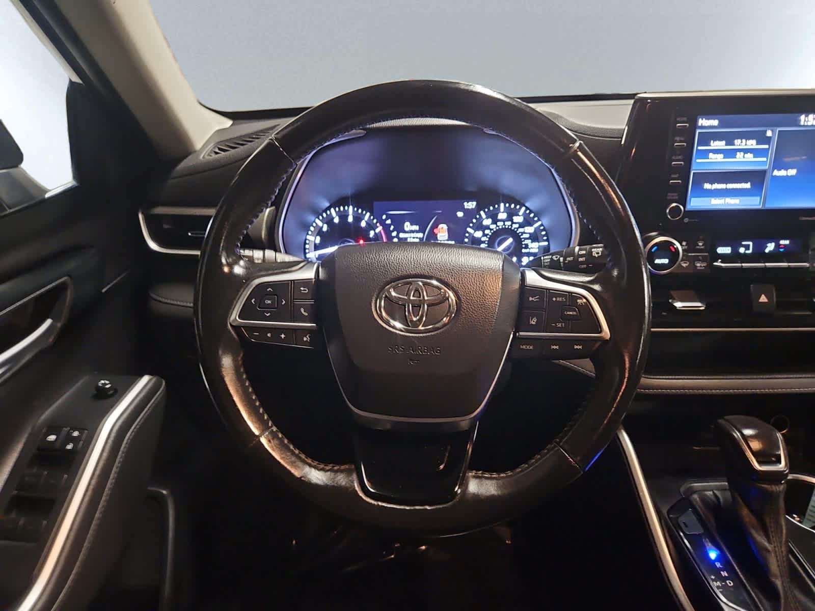 used 2021 Toyota Highlander car, priced at $29,998
