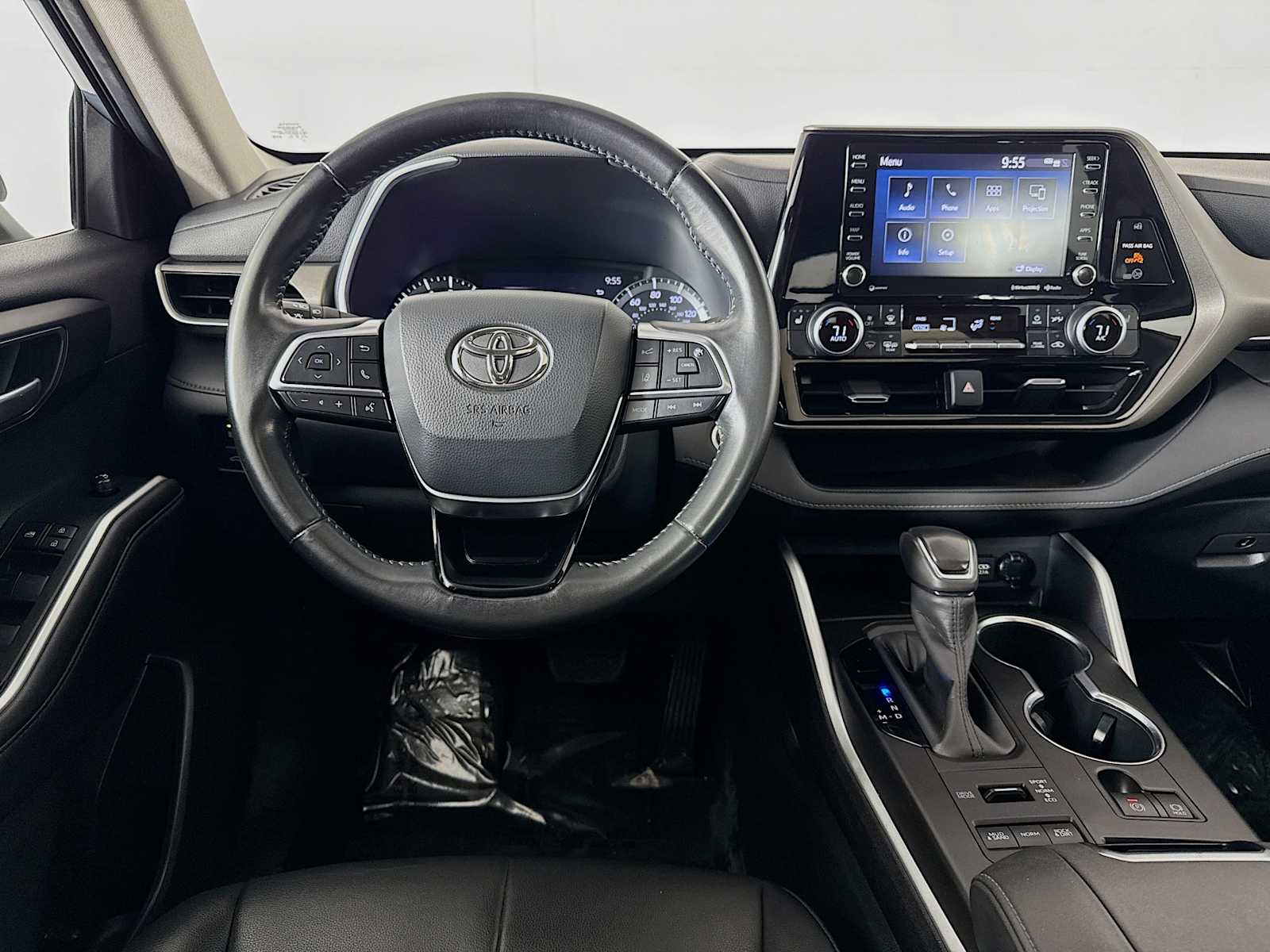 used 2020 Toyota Highlander car, priced at $32,497