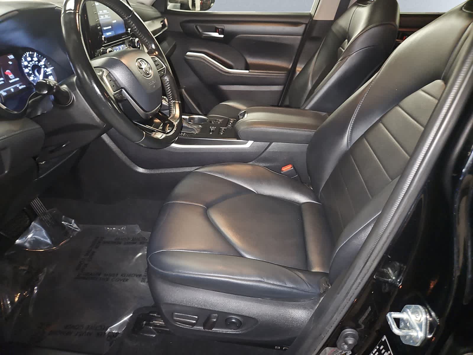 used 2021 Toyota Highlander car, priced at $29,998