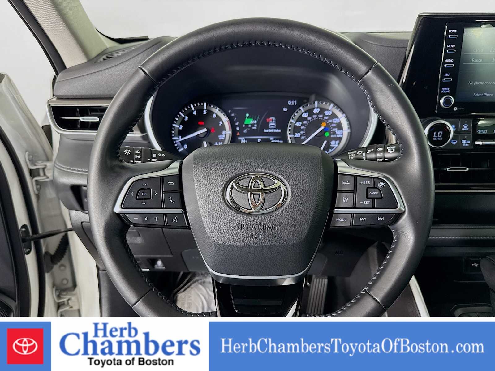 used 2021 Toyota Highlander car, priced at $32,897
