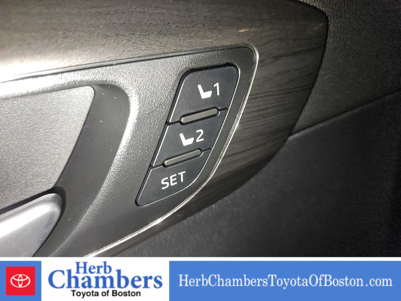 new 2025 Toyota Highlander car, priced at $56,287