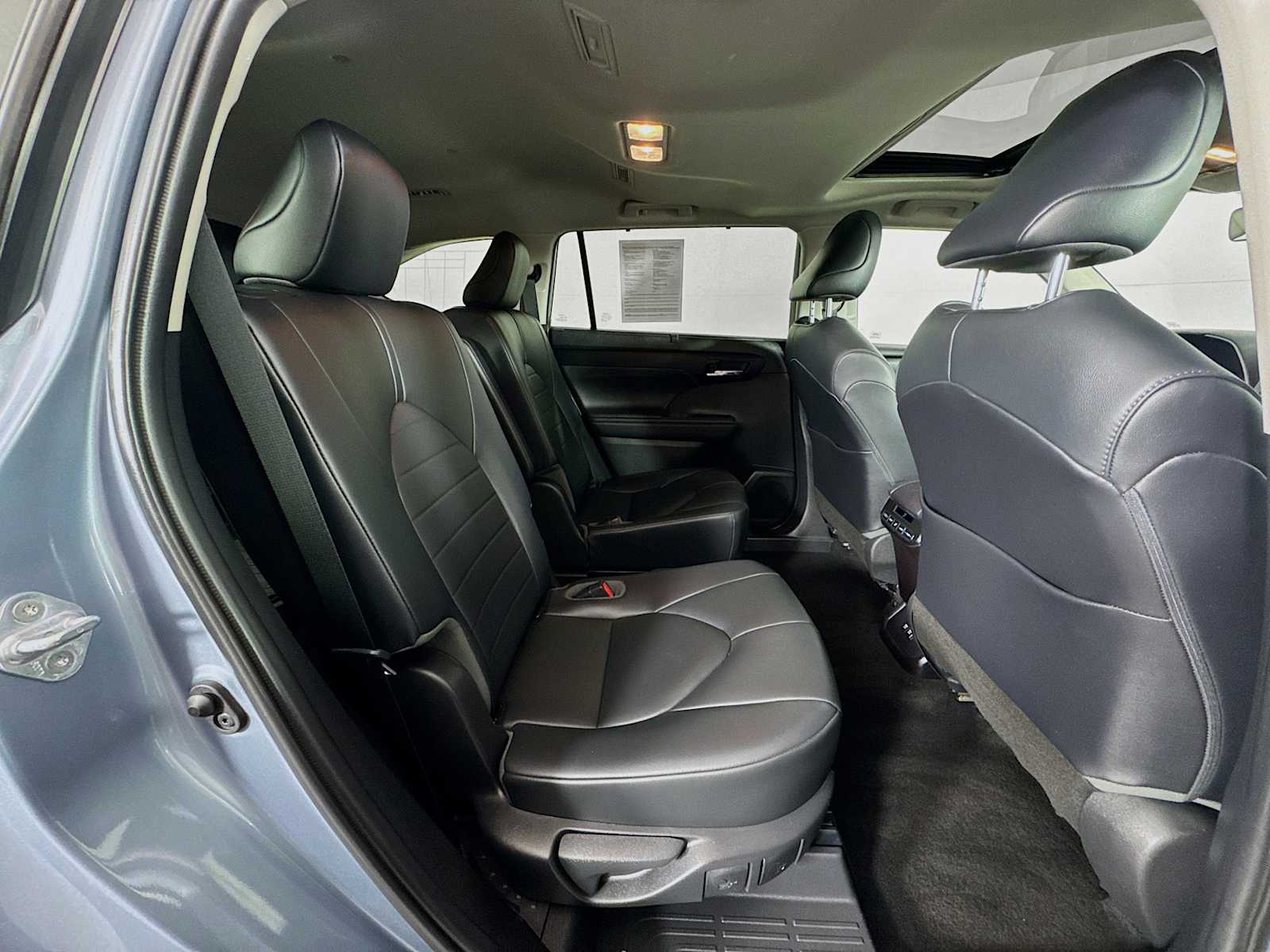 used 2020 Toyota Highlander car, priced at $32,497