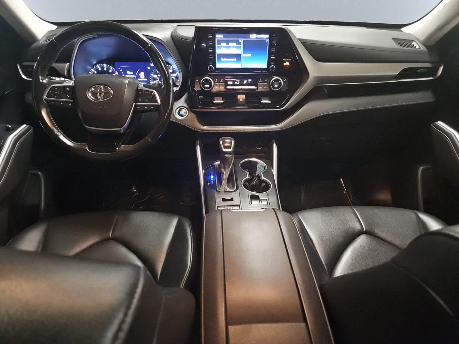 used 2021 Toyota Highlander car, priced at $29,998