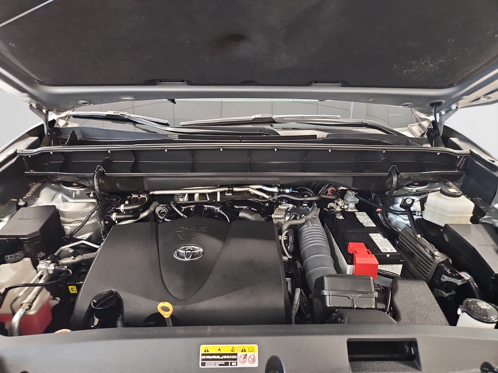 used 2022 Toyota Highlander car, priced at $39,497
