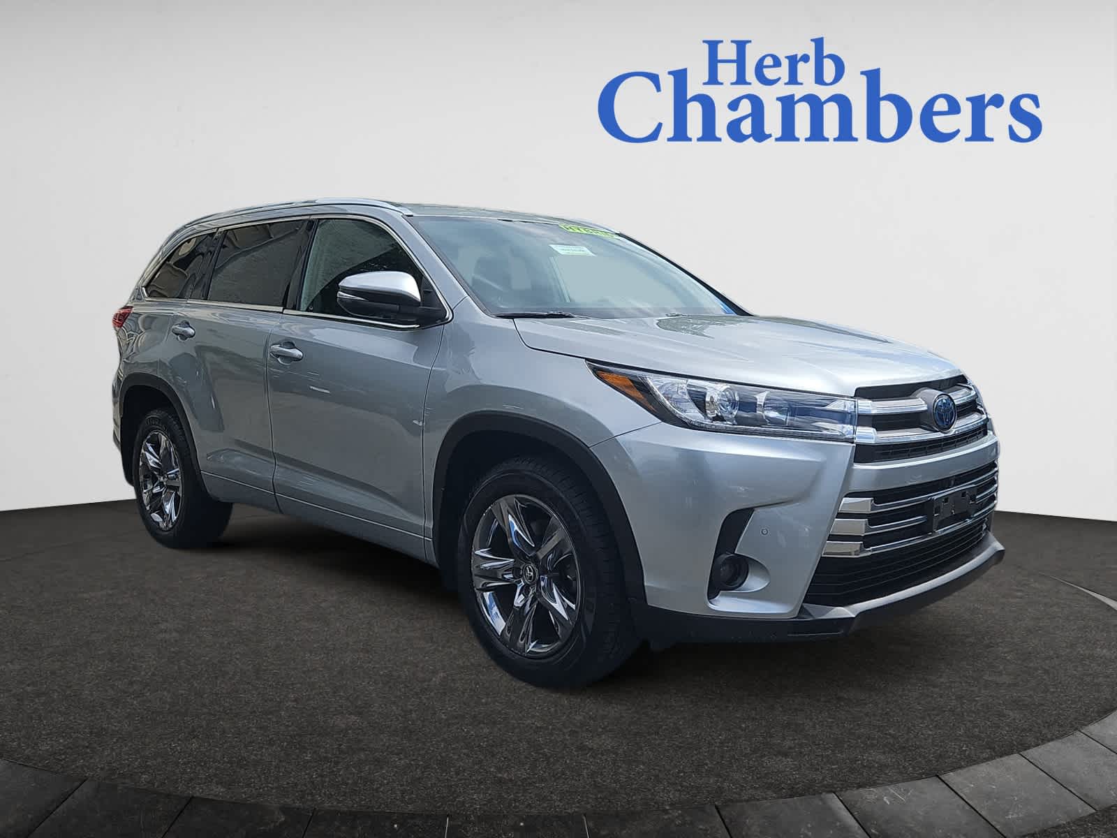 used 2019 Toyota Highlander car, priced at $32,998
