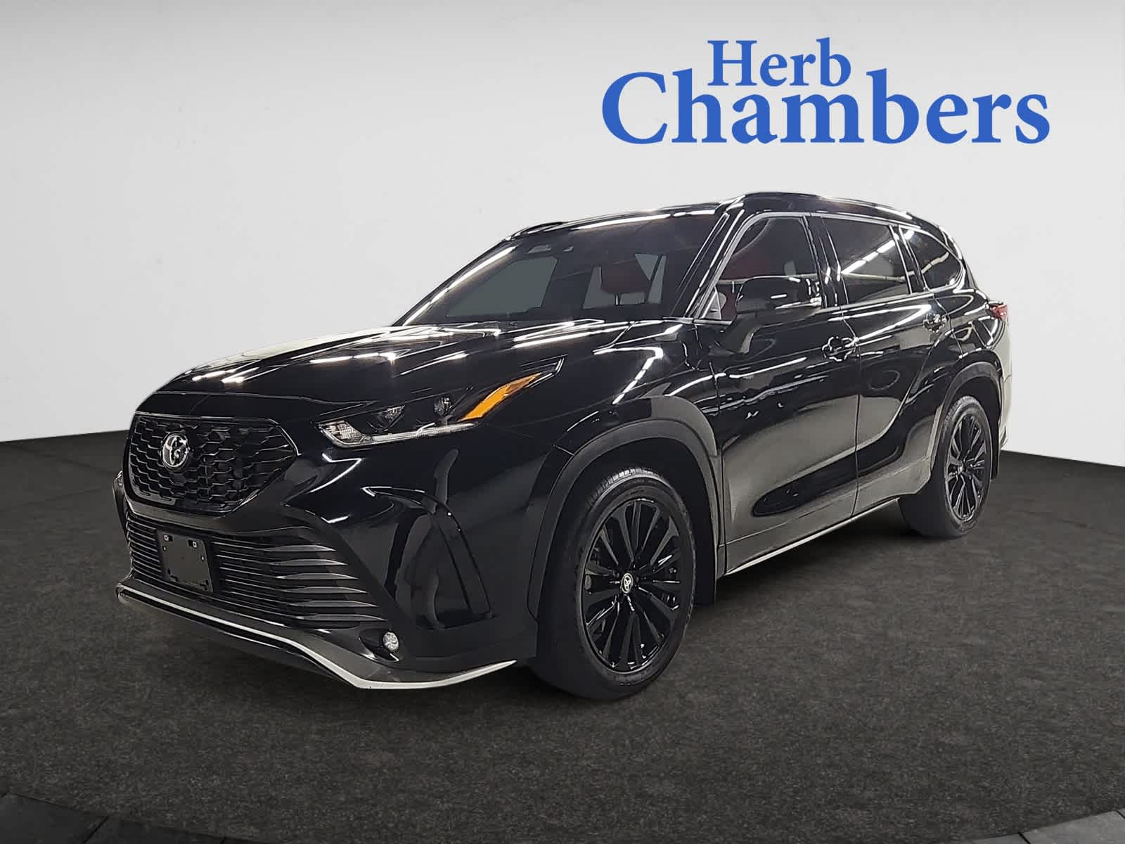 used 2023 Toyota Highlander car, priced at $43,998