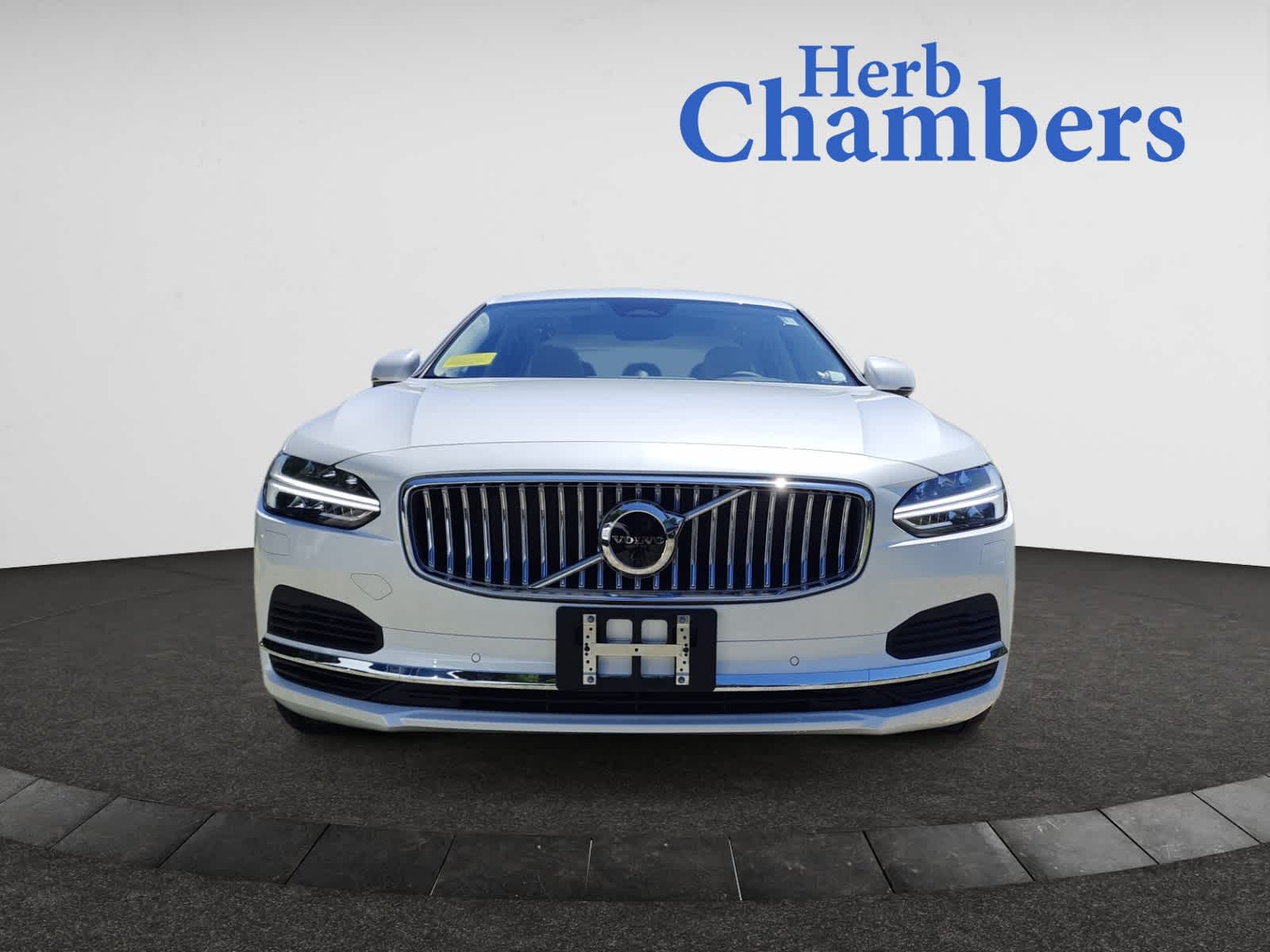 new 2024 Volvo S90 plug-in hybrid car, priced at $78,495