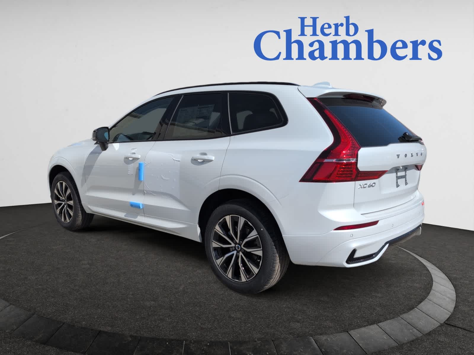 new 2025 Volvo XC60 car, priced at $51,055