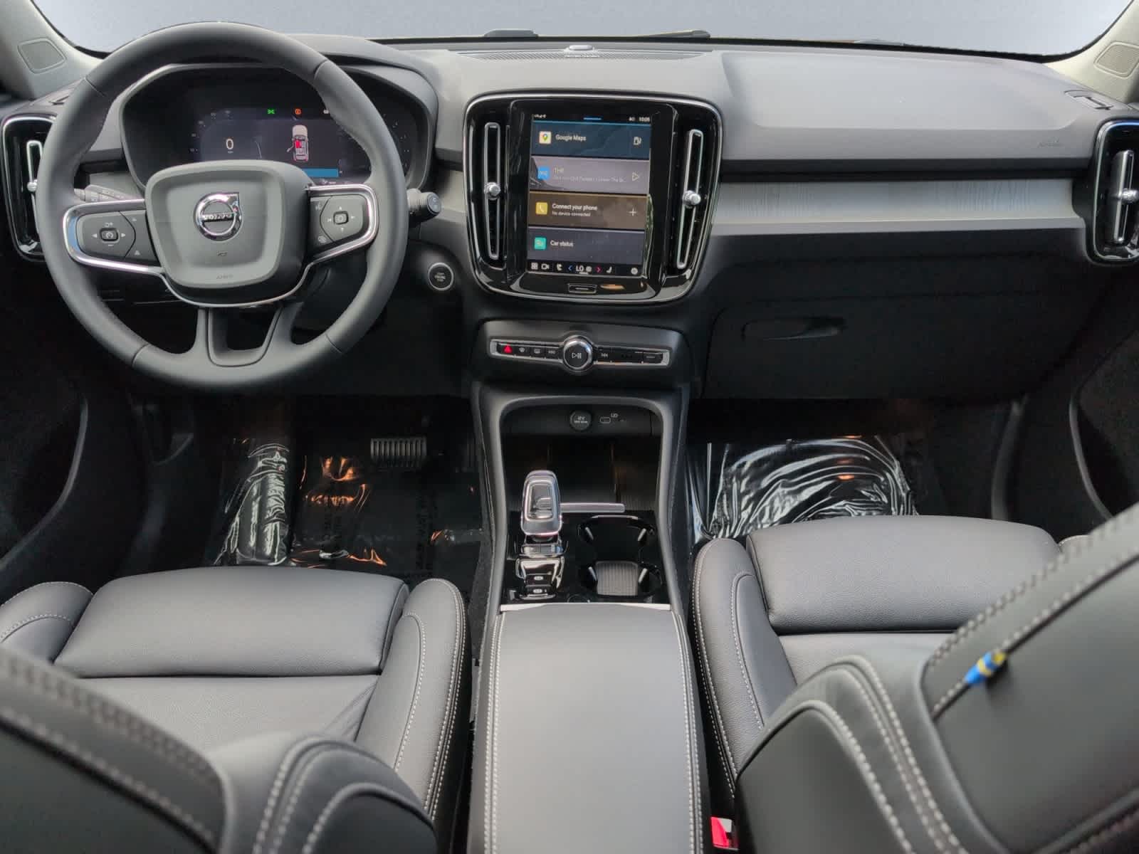 used 2024 Volvo XC40 B5 A ULT car, priced at $43,998