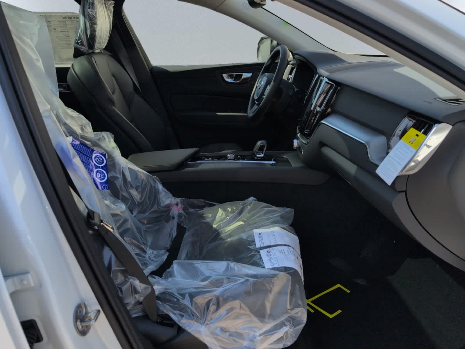 new 2025 Volvo XC60 car, priced at $51,055