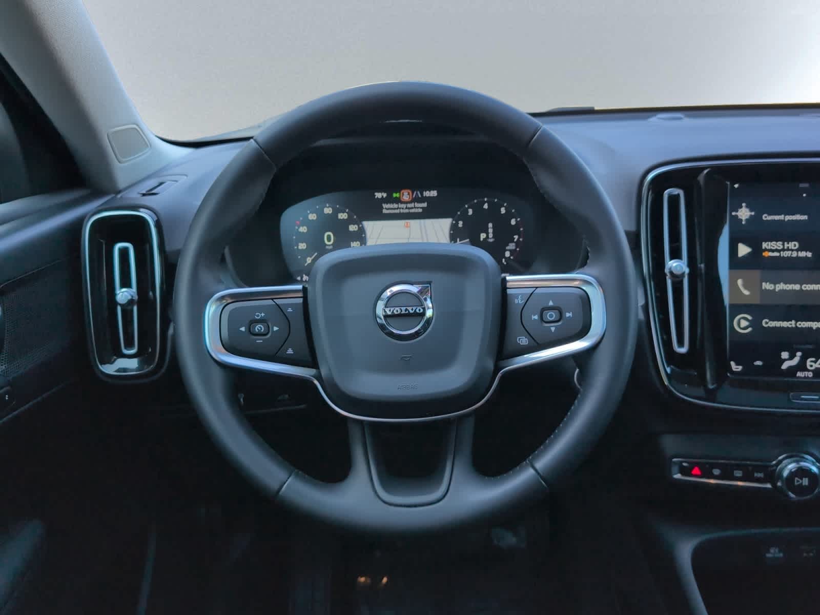 used 2020 Volvo XC40 car, priced at $24,998