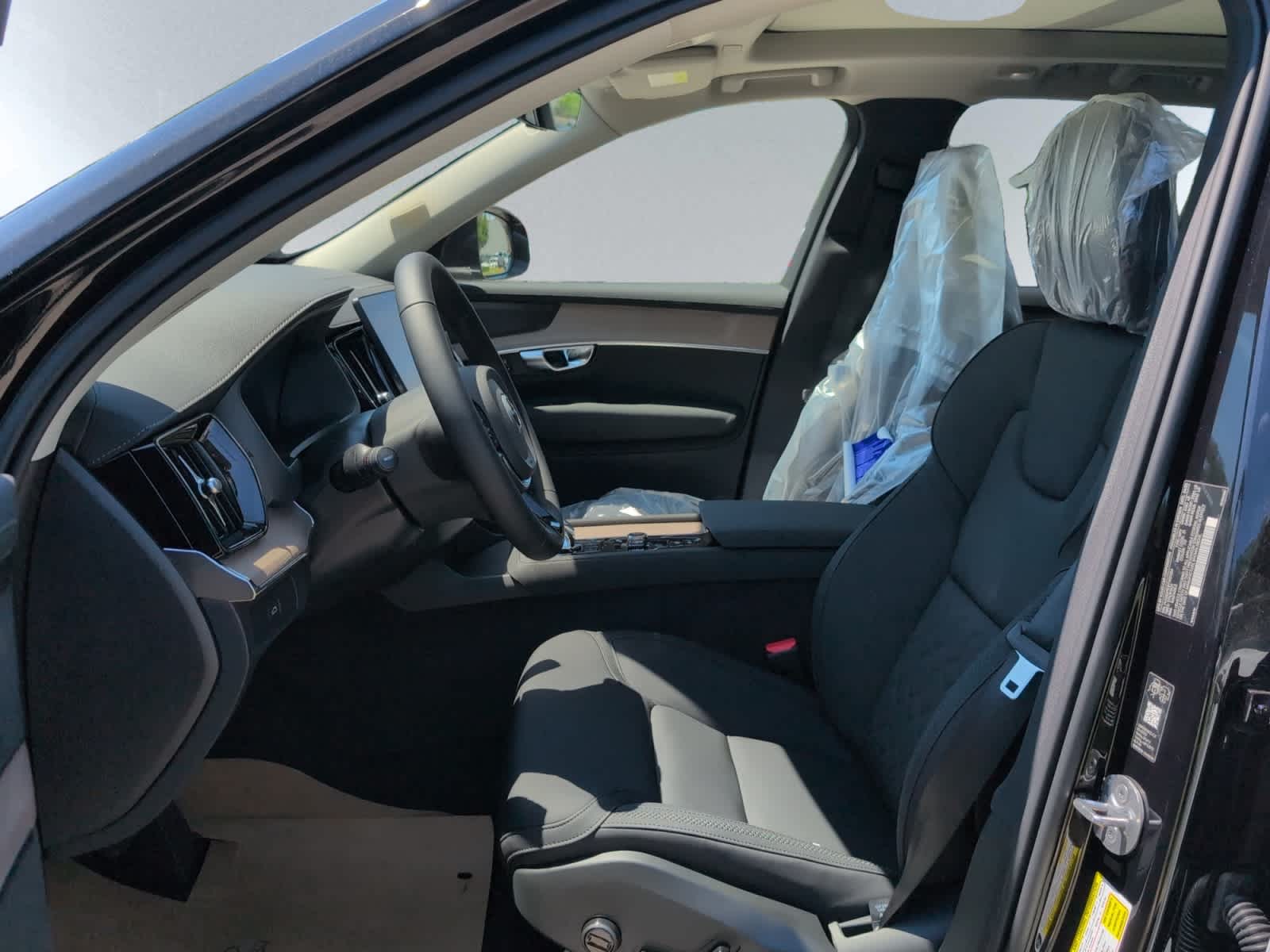 new 2026 Volvo XC90 car, priced at $71,825