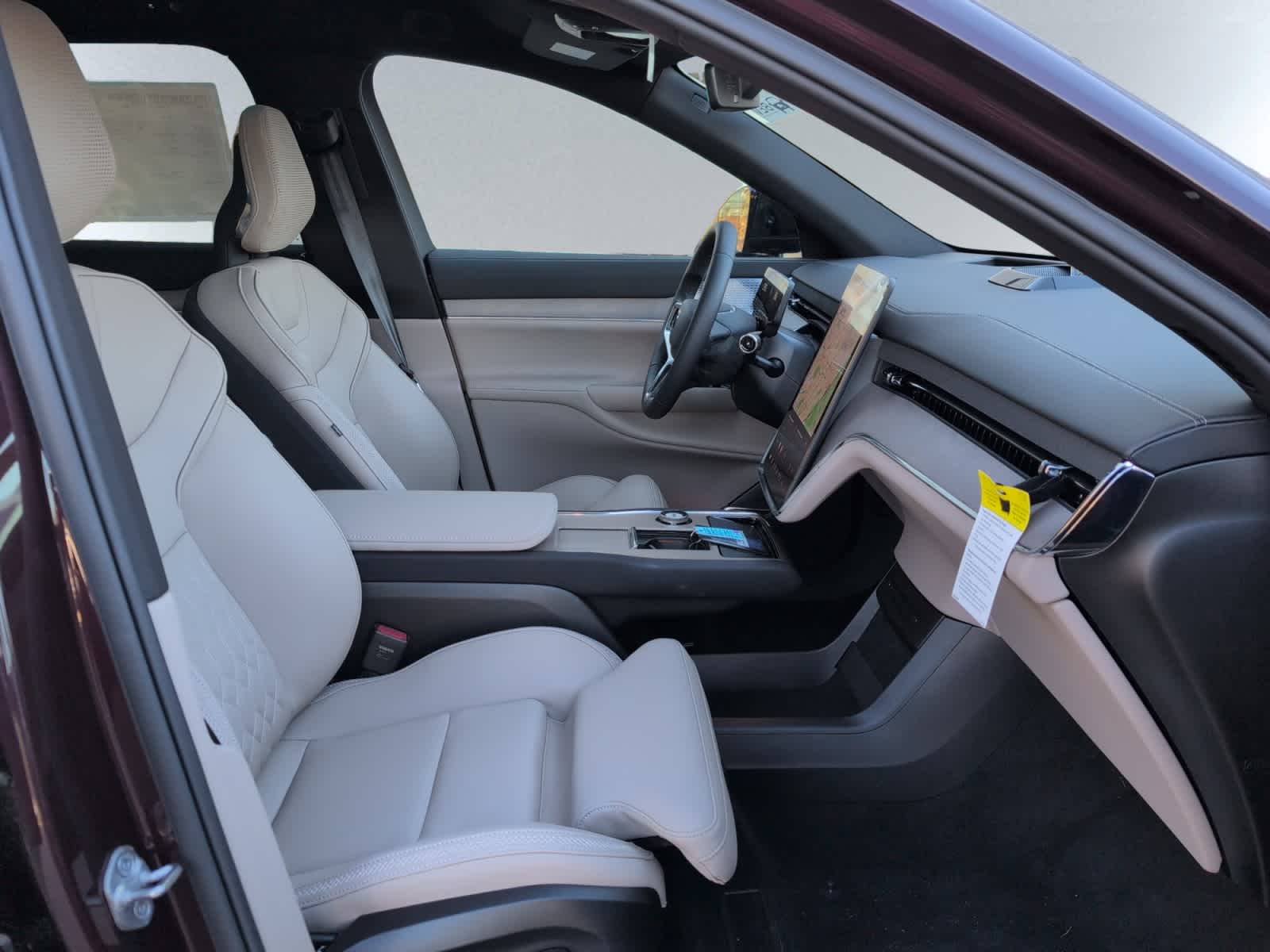 new 2025 Volvo EX90 car, priced at $95,140