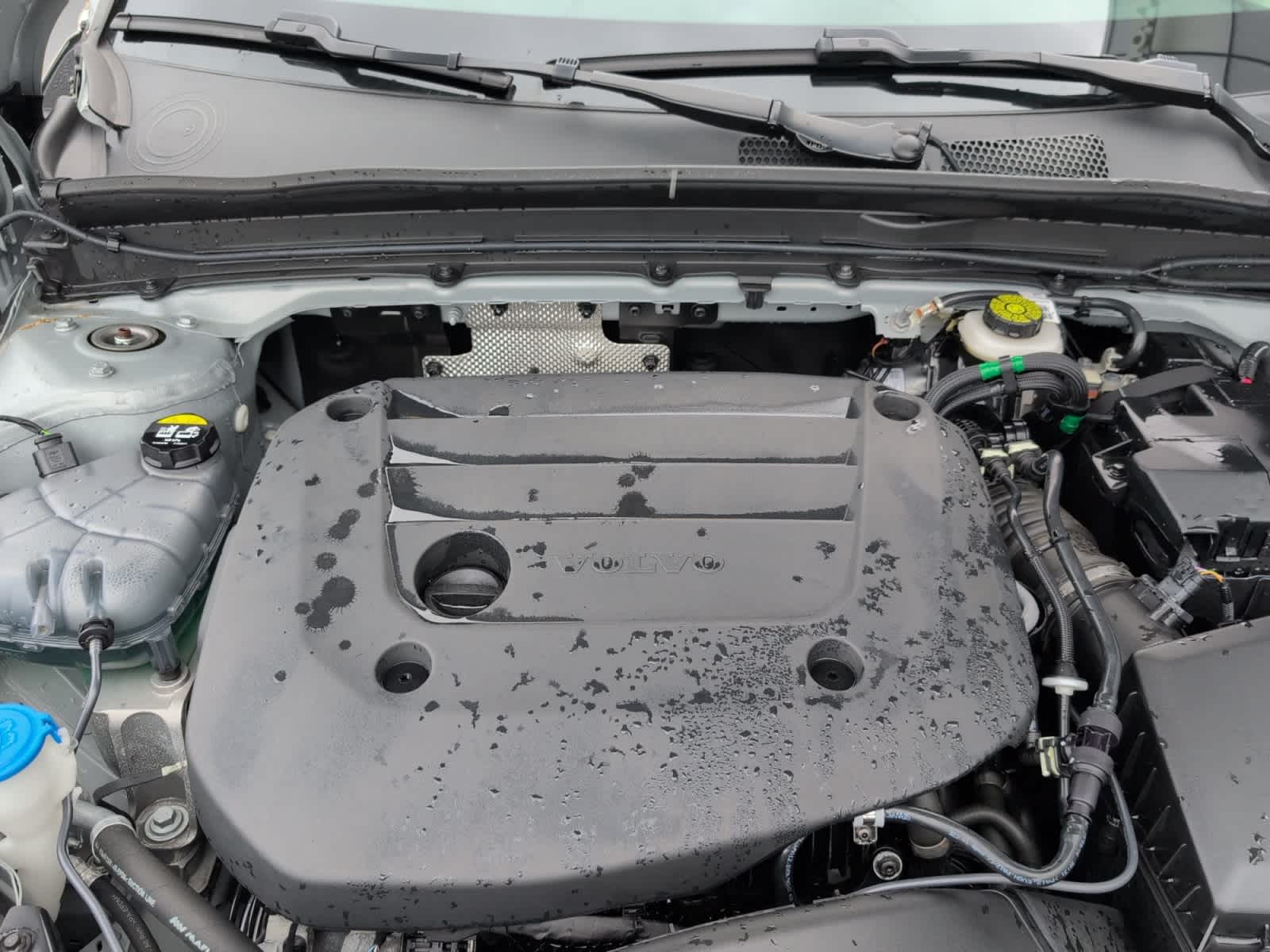 used 2024 Volvo XC40 B5 A ULT car, priced at $42,998