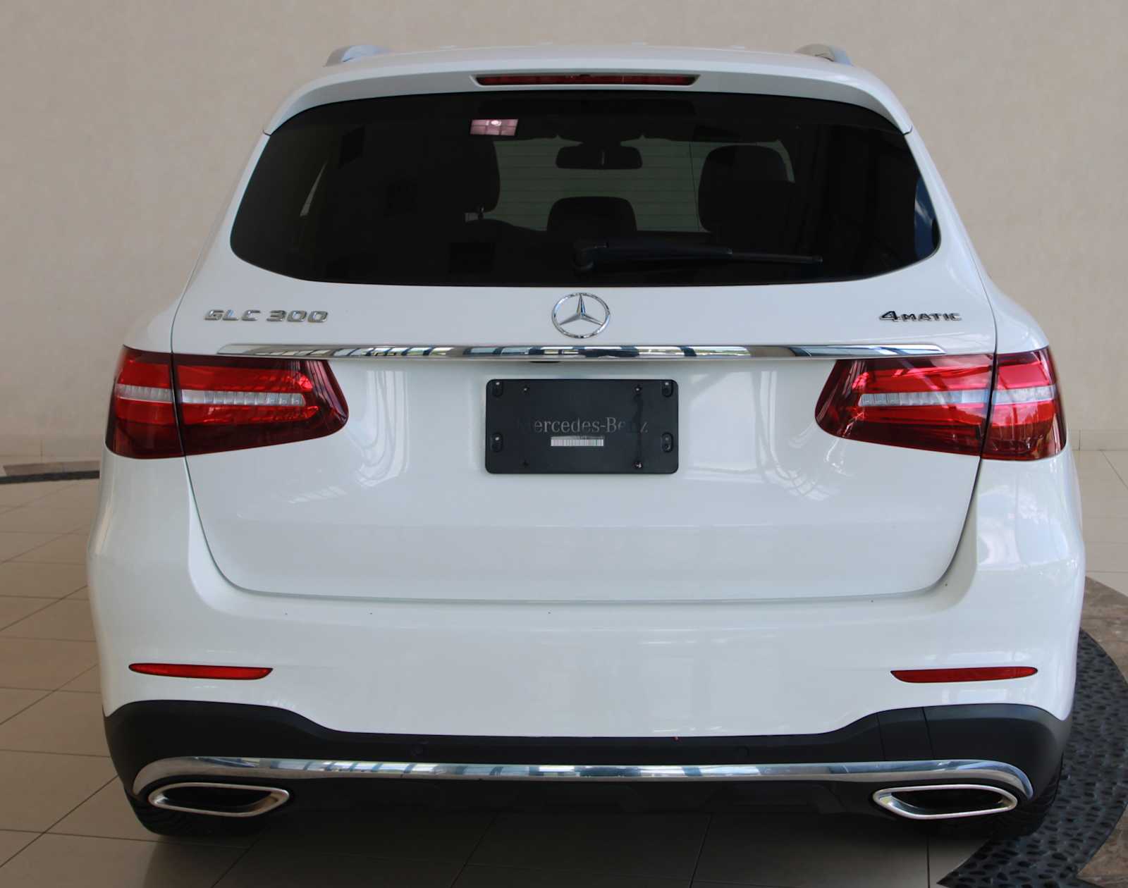 used 2019 Mercedes-Benz GLC 300 car, priced at $24,998