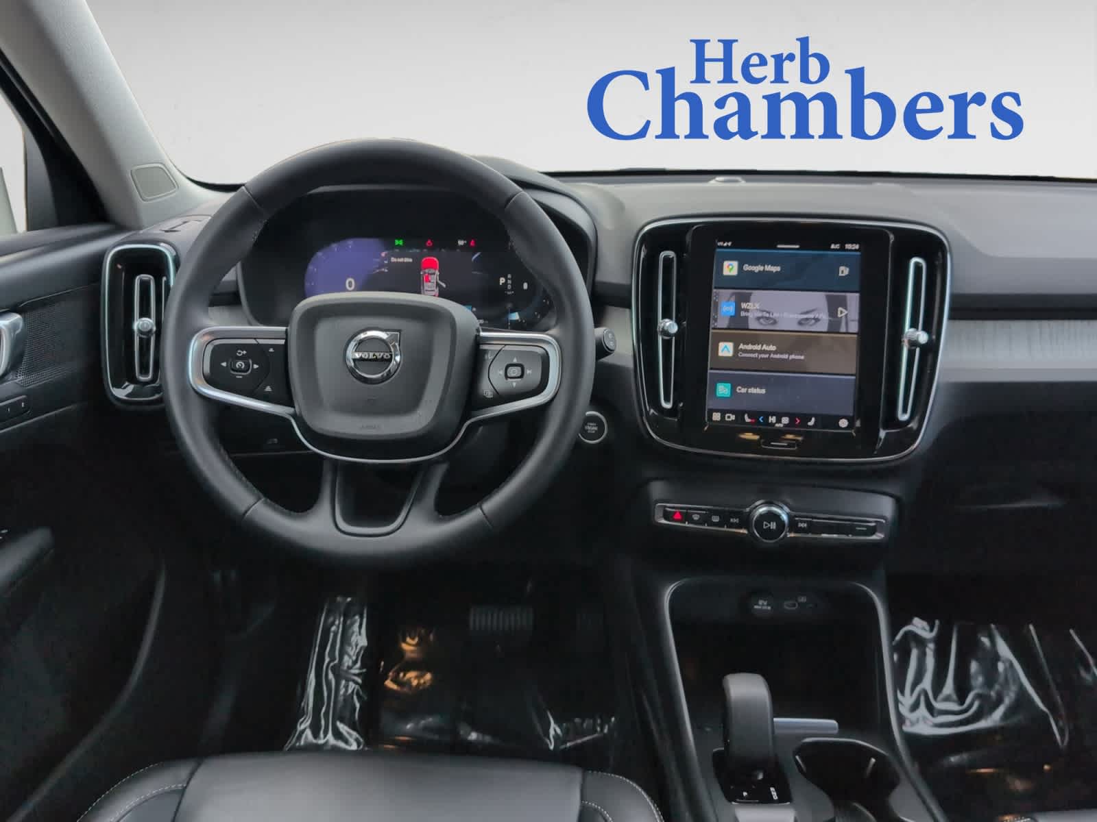 used 2023 Volvo XC40 car, priced at $26,998