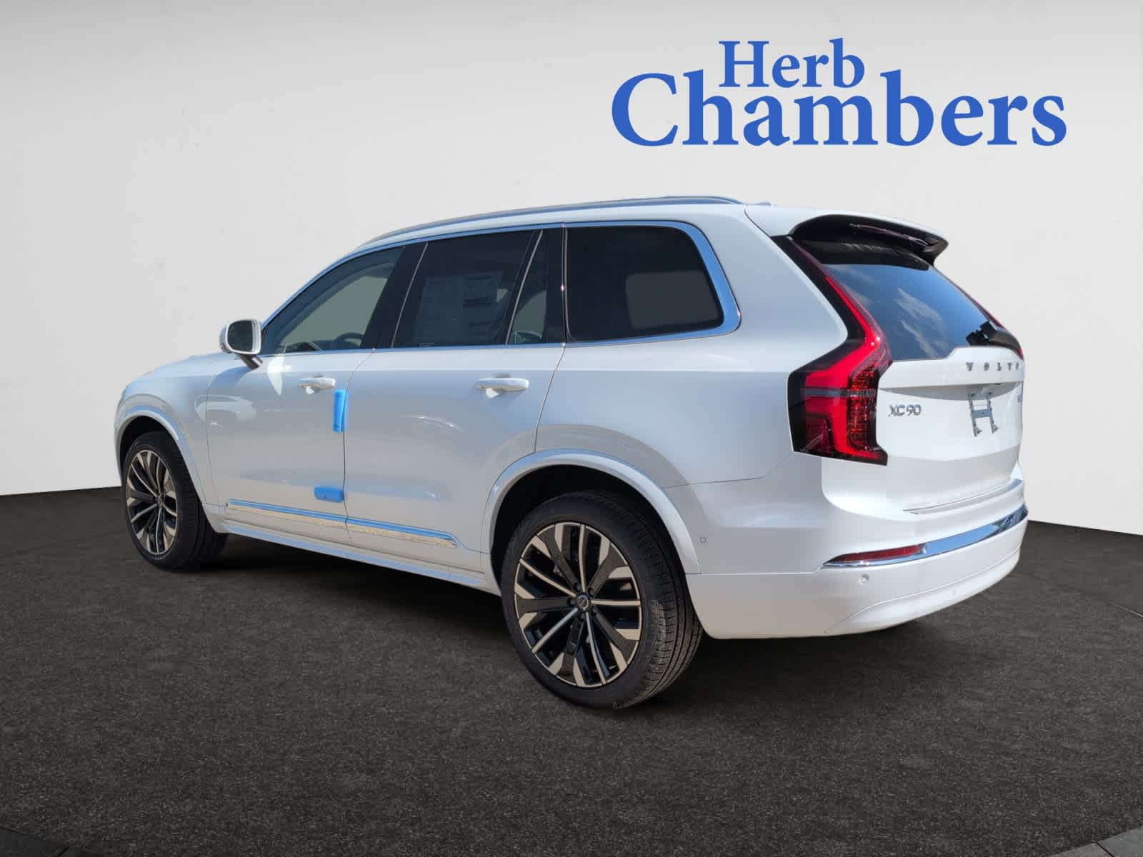 new 2025 Volvo XC90 car, priced at $69,155