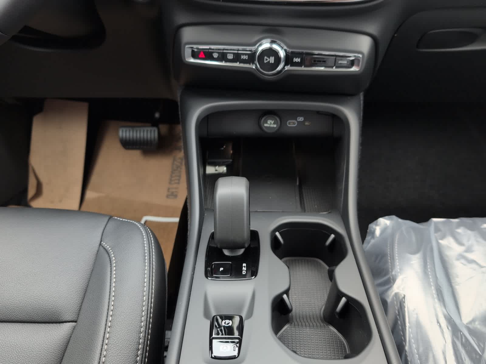 new 2026 Volvo XC40 car, priced at $48,000
