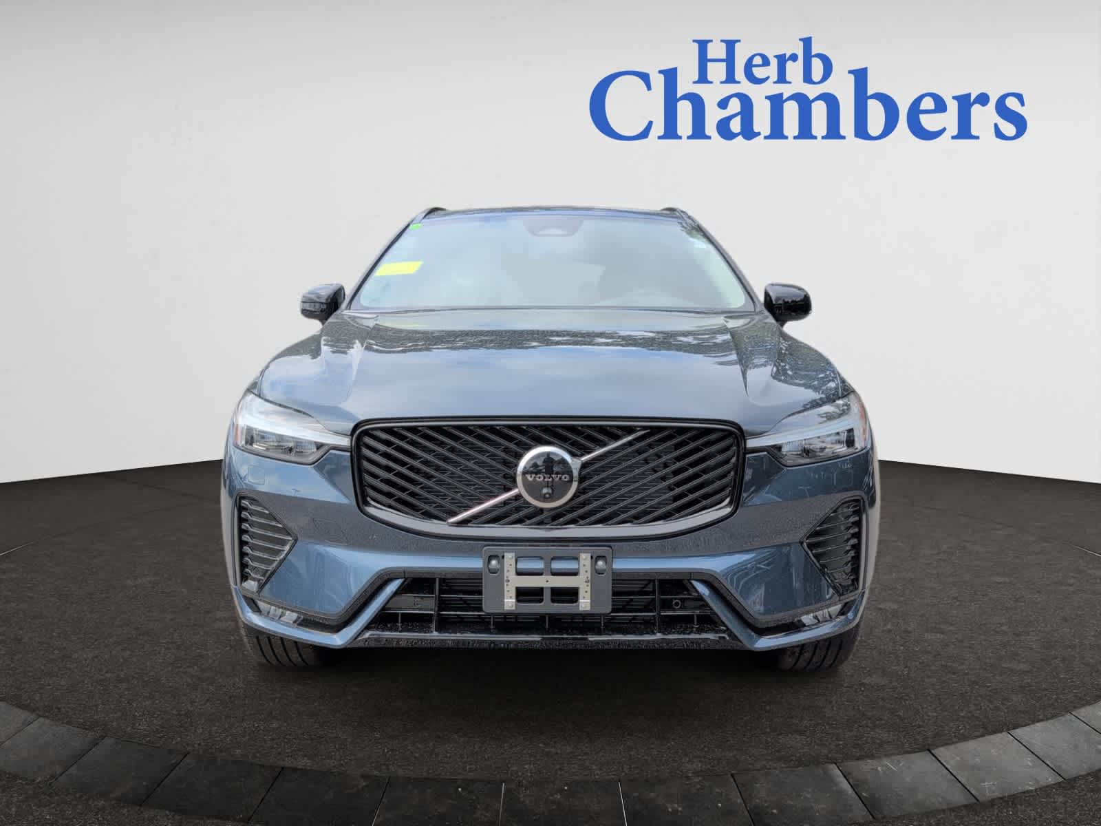 new 2026 Volvo XC60 car, priced at $58,360