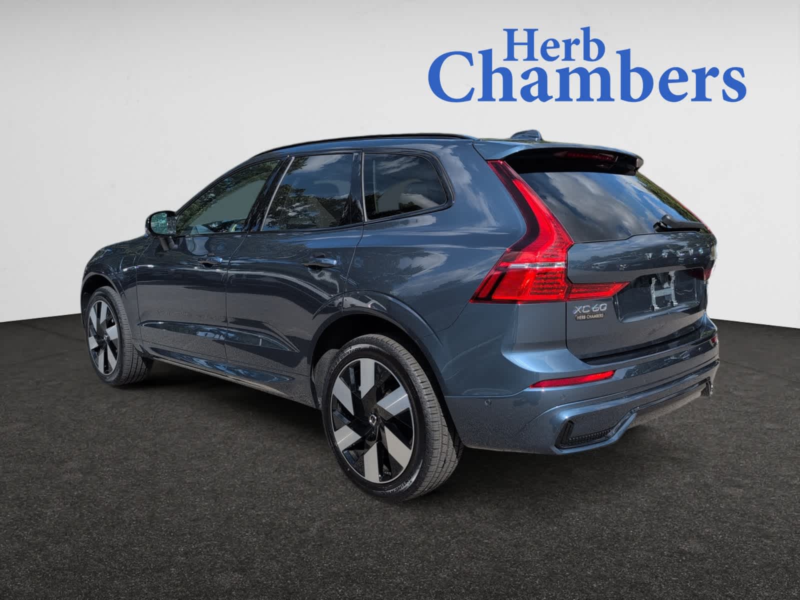 used 2025 Volvo XC60 plug-in hybrid car, priced at $54,998