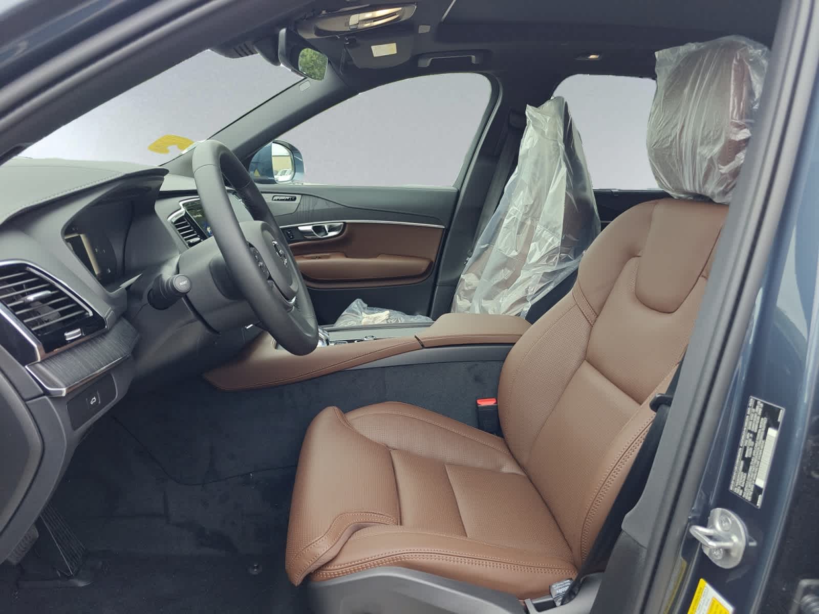 new 2025 Volvo XC90 car, priced at $72,655