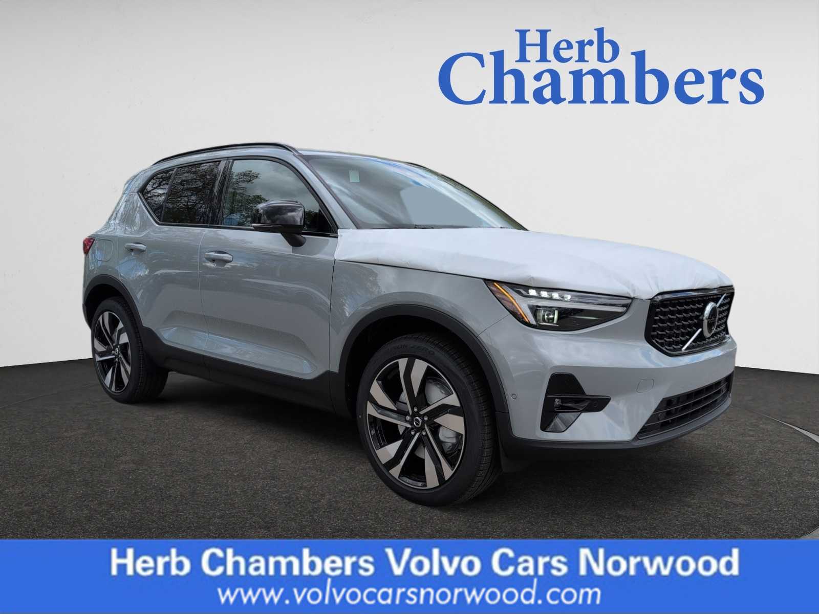 used 2025 Volvo XC40 car, priced at $52,235