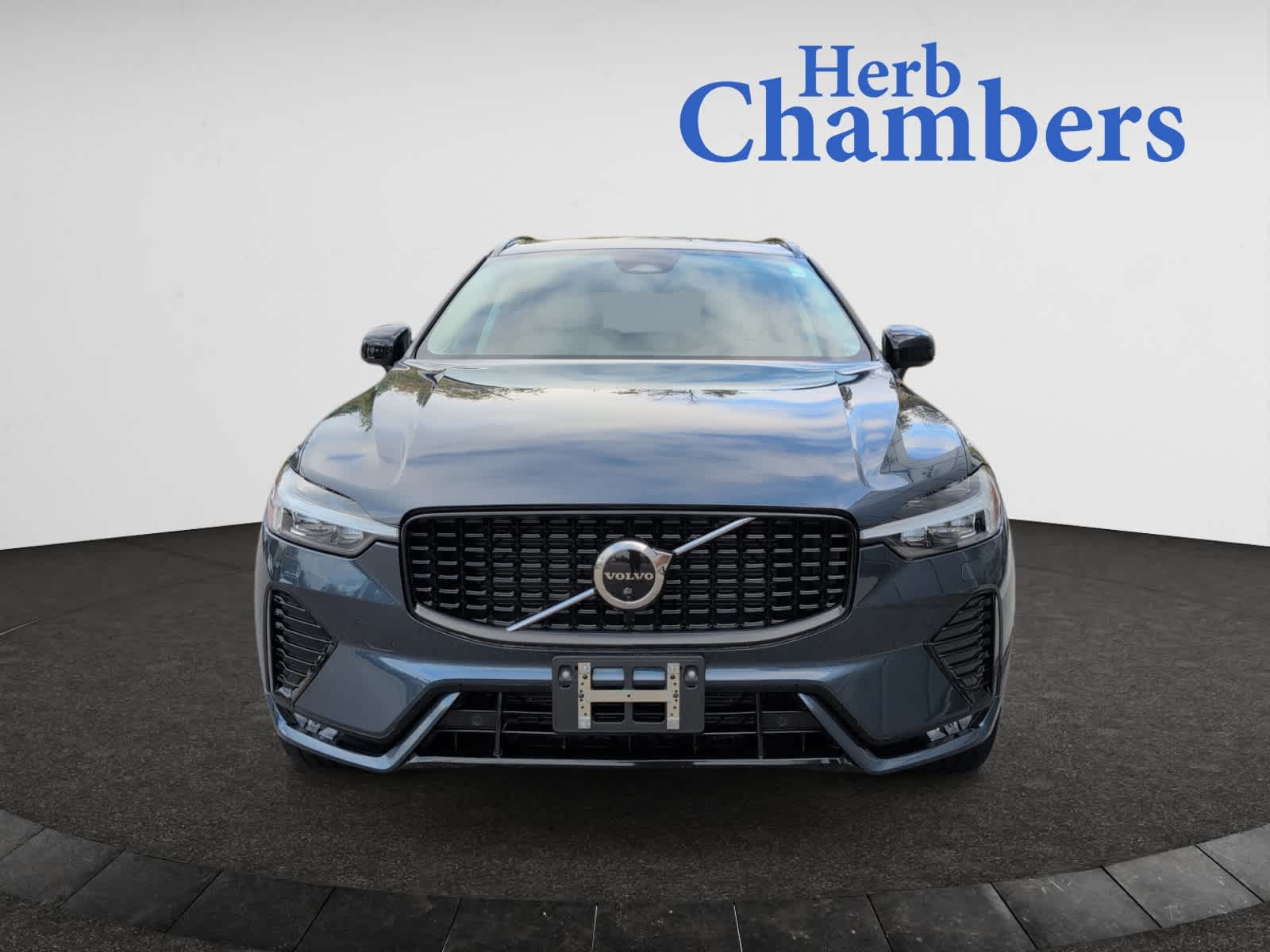 used 2023 Volvo XC60 car, priced at $38,998