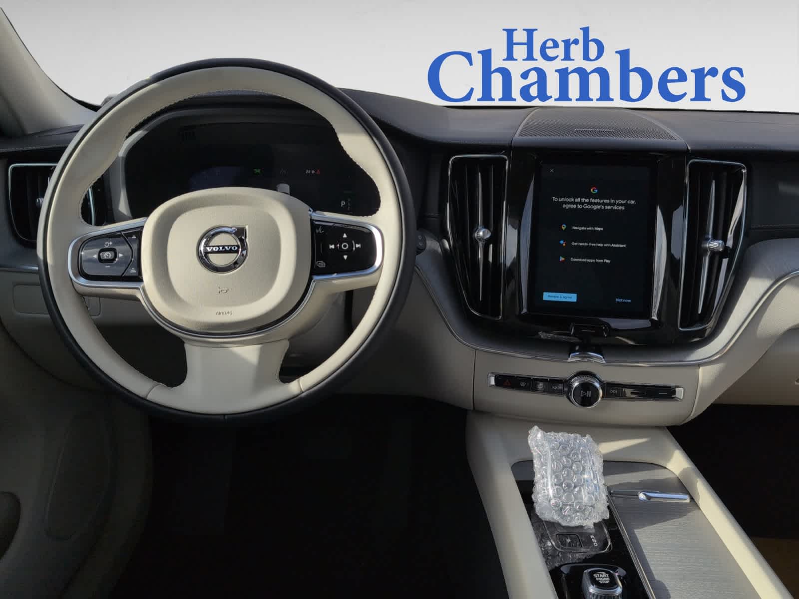 new 2025 Volvo XC60 plug-in hybrid car, priced at $71,485