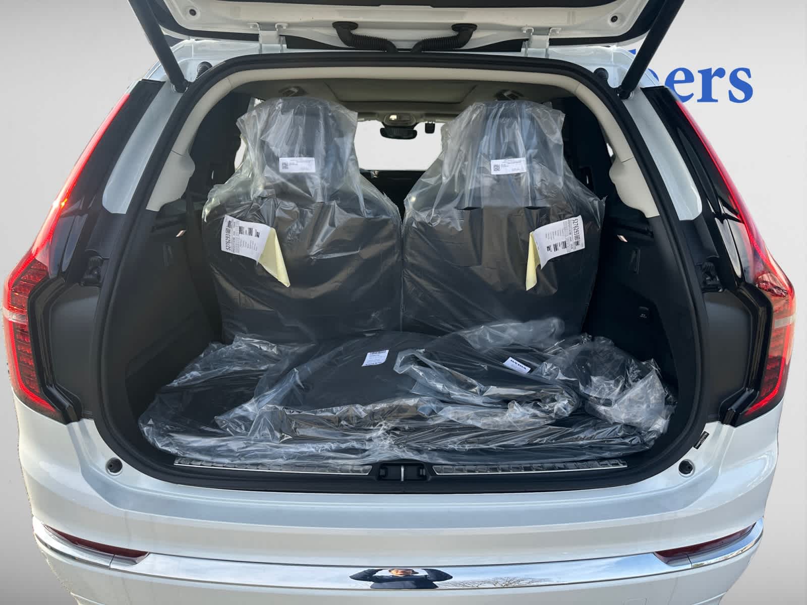 new 2025 Volvo XC90 plug-in hybrid car, priced at $81,995