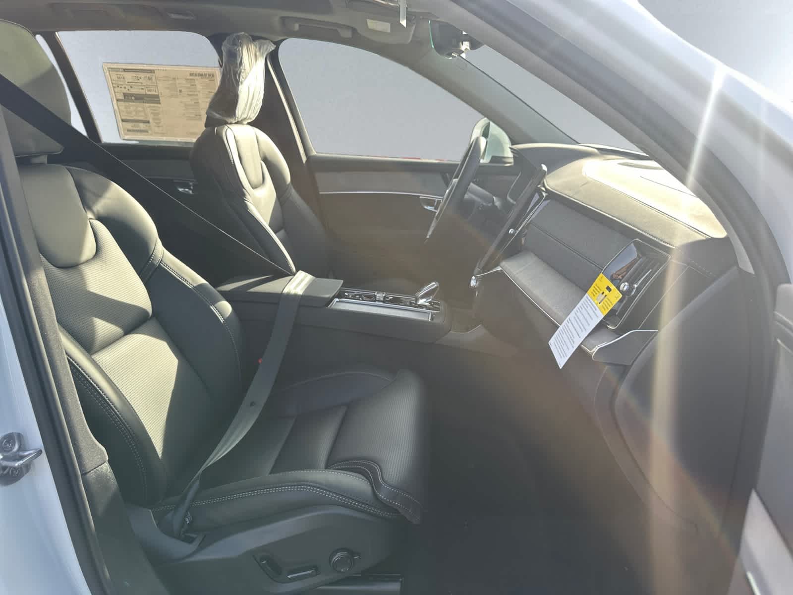 new 2025 Volvo XC90 plug-in hybrid car, priced at $81,995