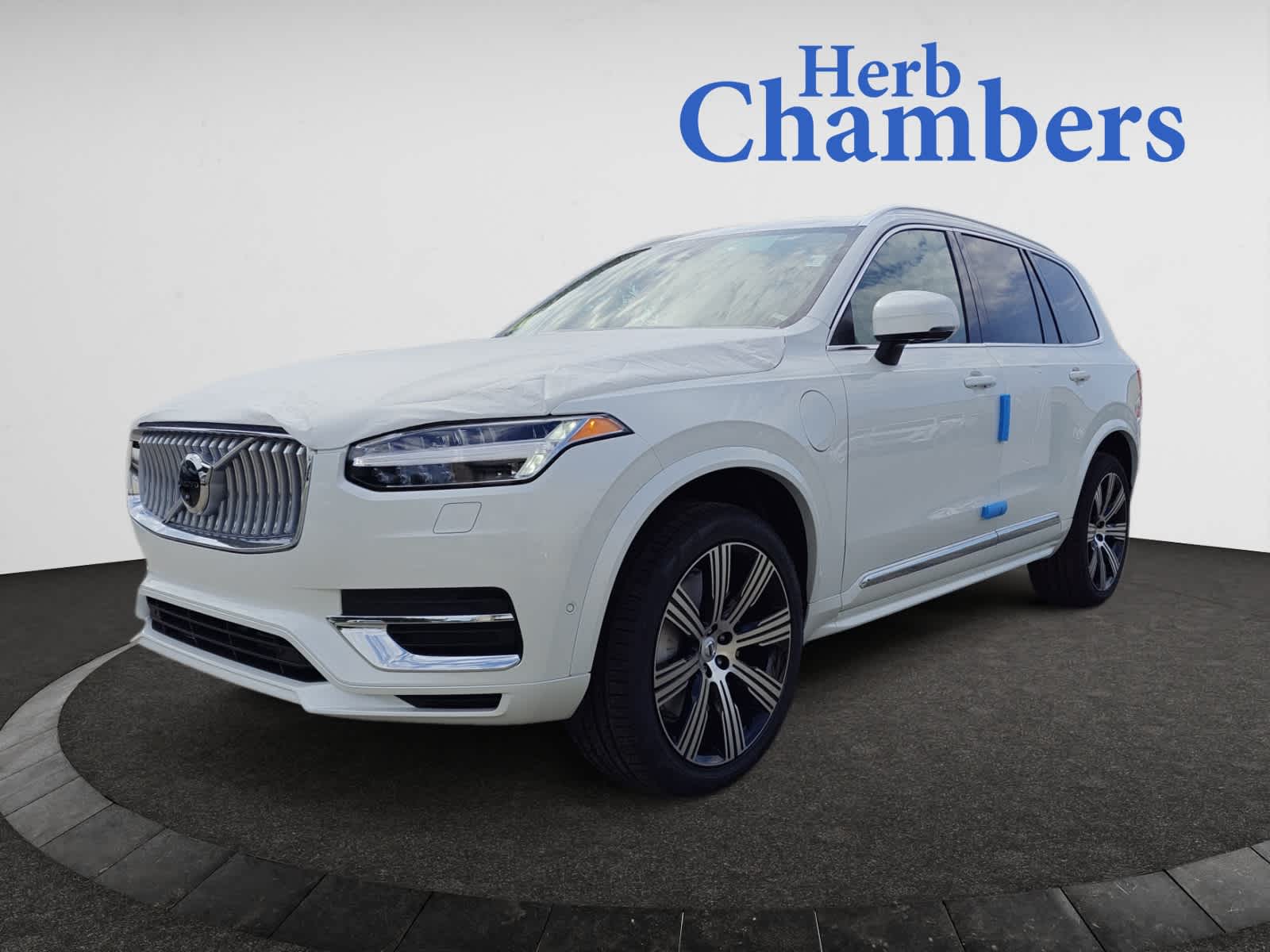 new 2025 Volvo XC90 plug-in hybrid car, priced at $82,155